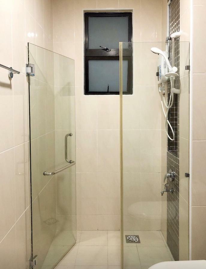 Le Platino Homestay Johor Bahru Extérieur photo